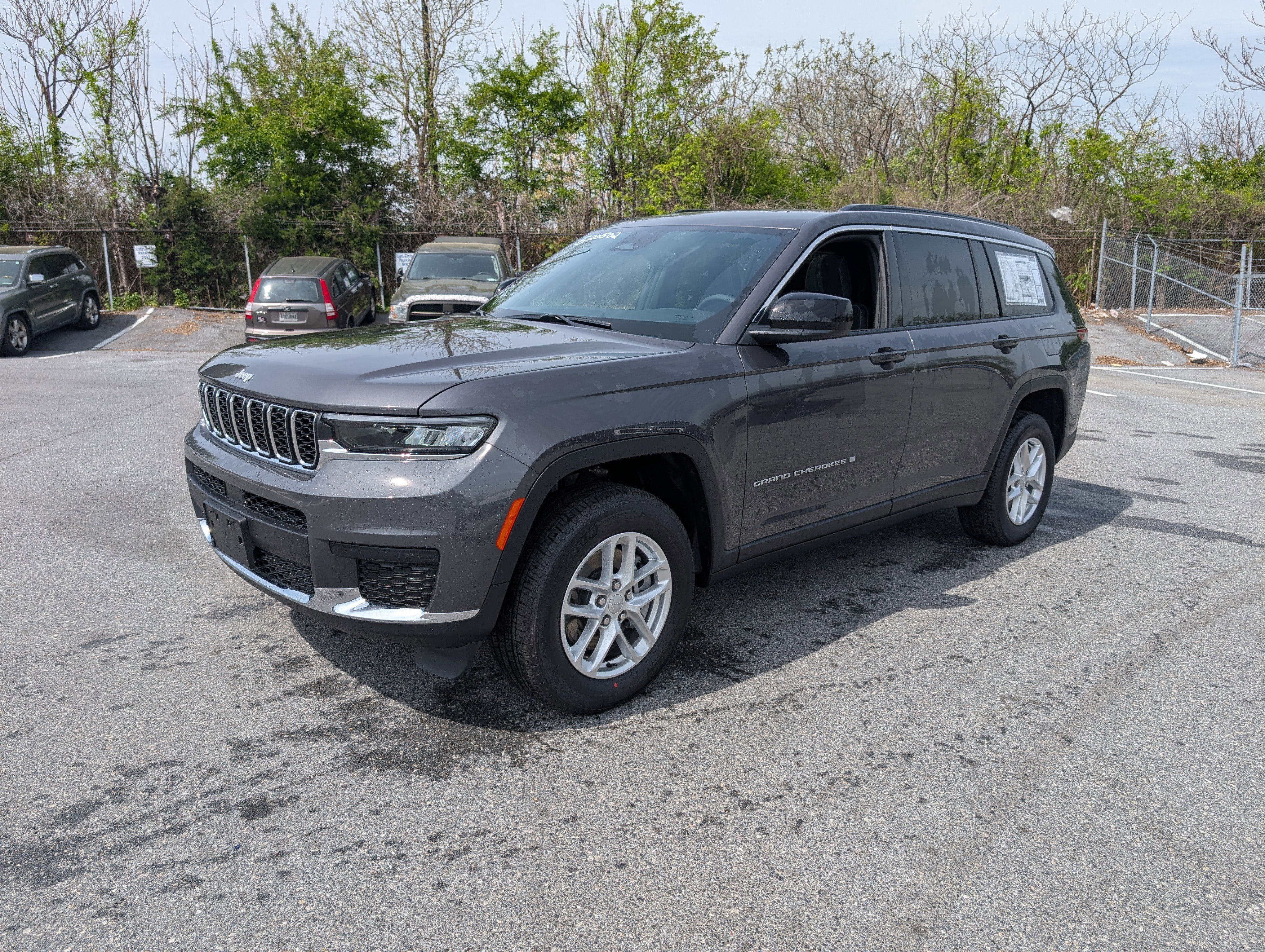 New 2025 Jeep Grand Cherokee L Laredo w/ Luxury Tech Group I