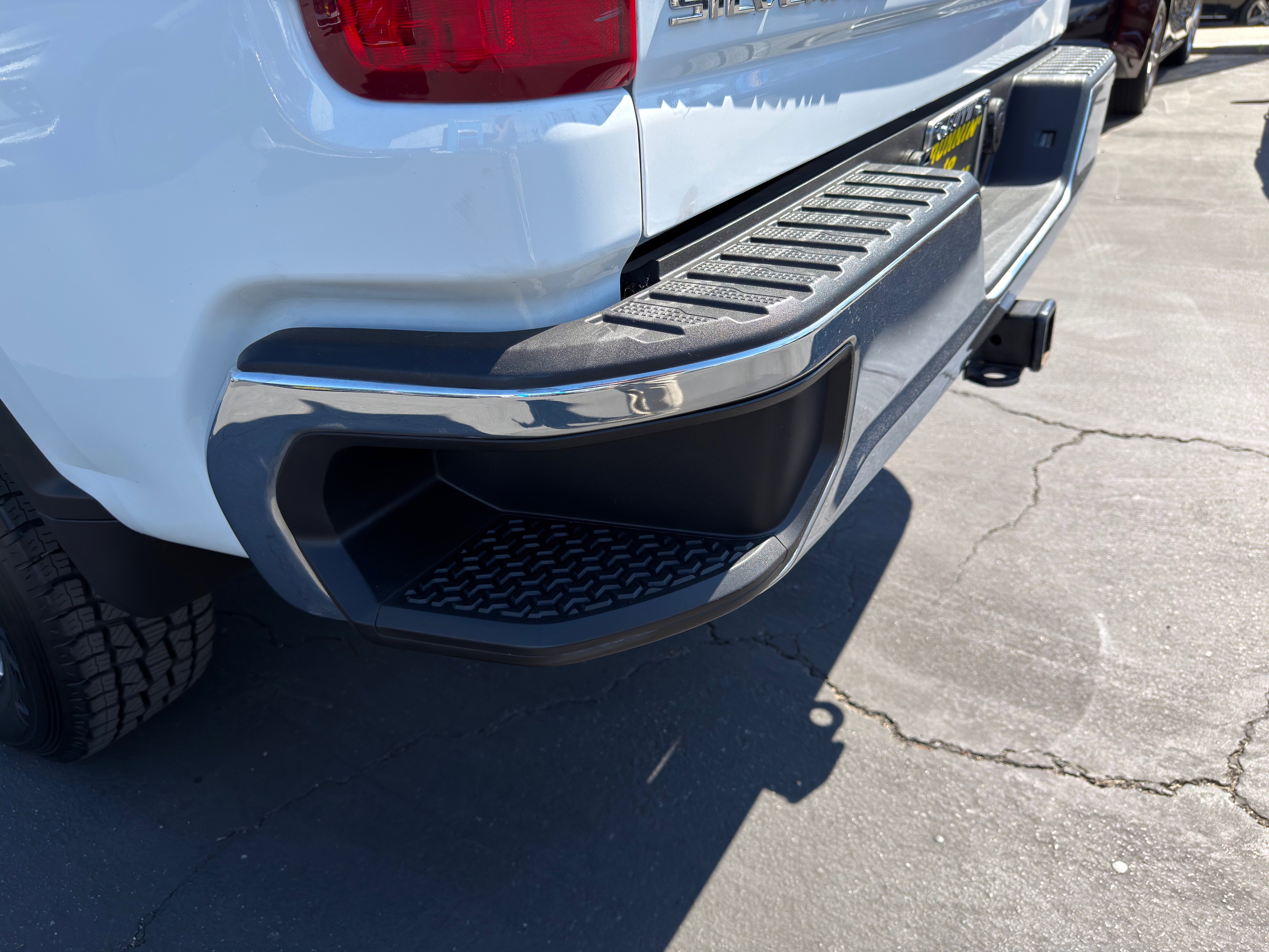 Used 2025 Chevrolet Silverado 2500 LT w/ Convenience Package image 19