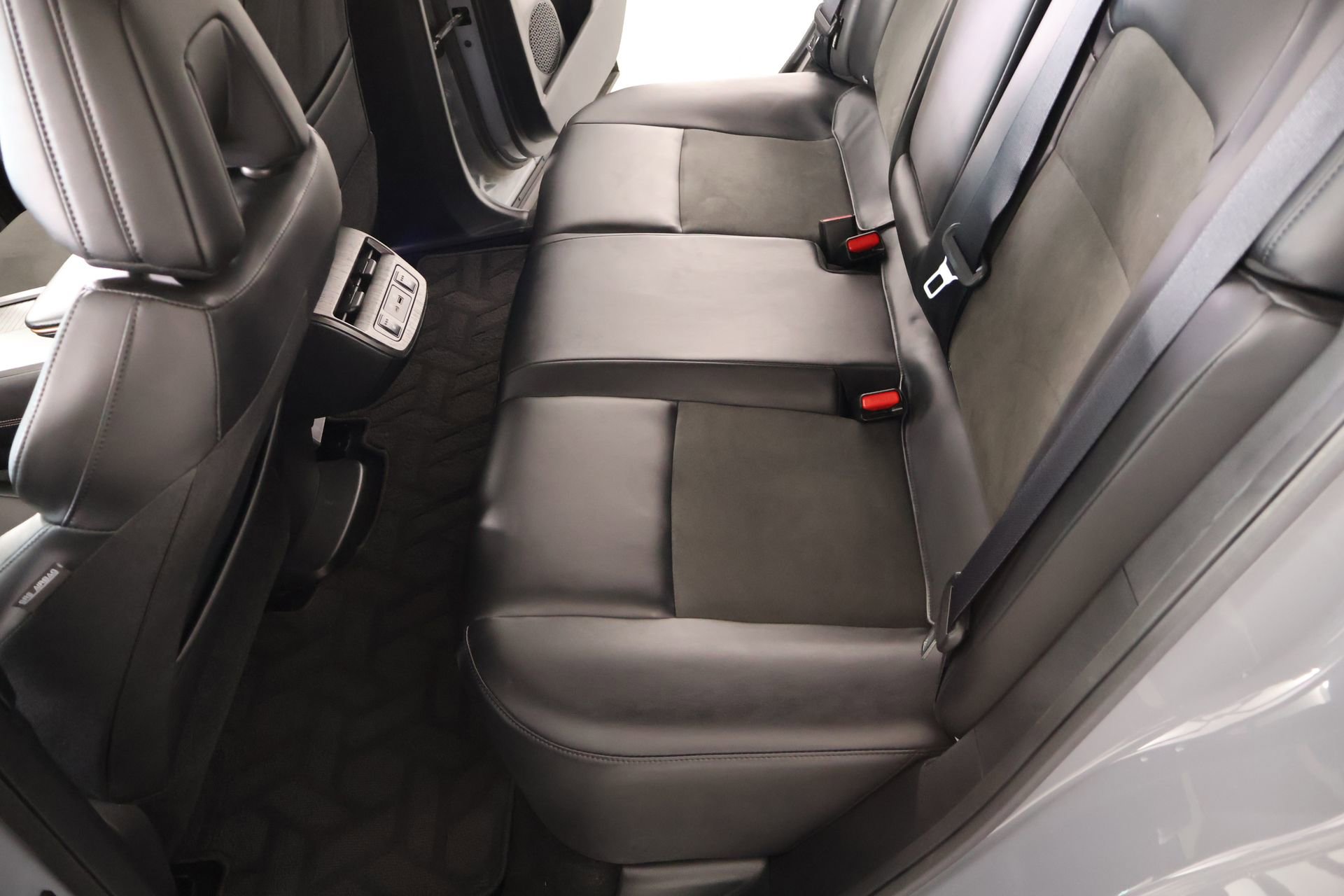 Used 2023 Nissan Ariya FWD image 13