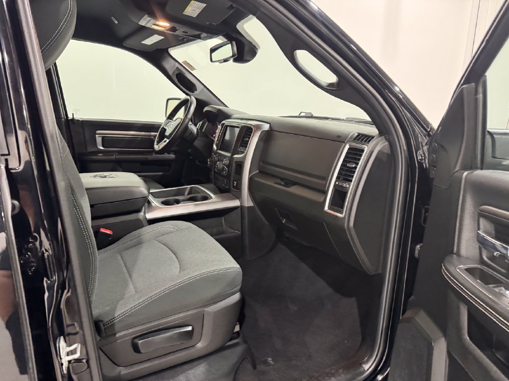 Used 2022 RAM 1500 Warlock AWD/4WD image 22