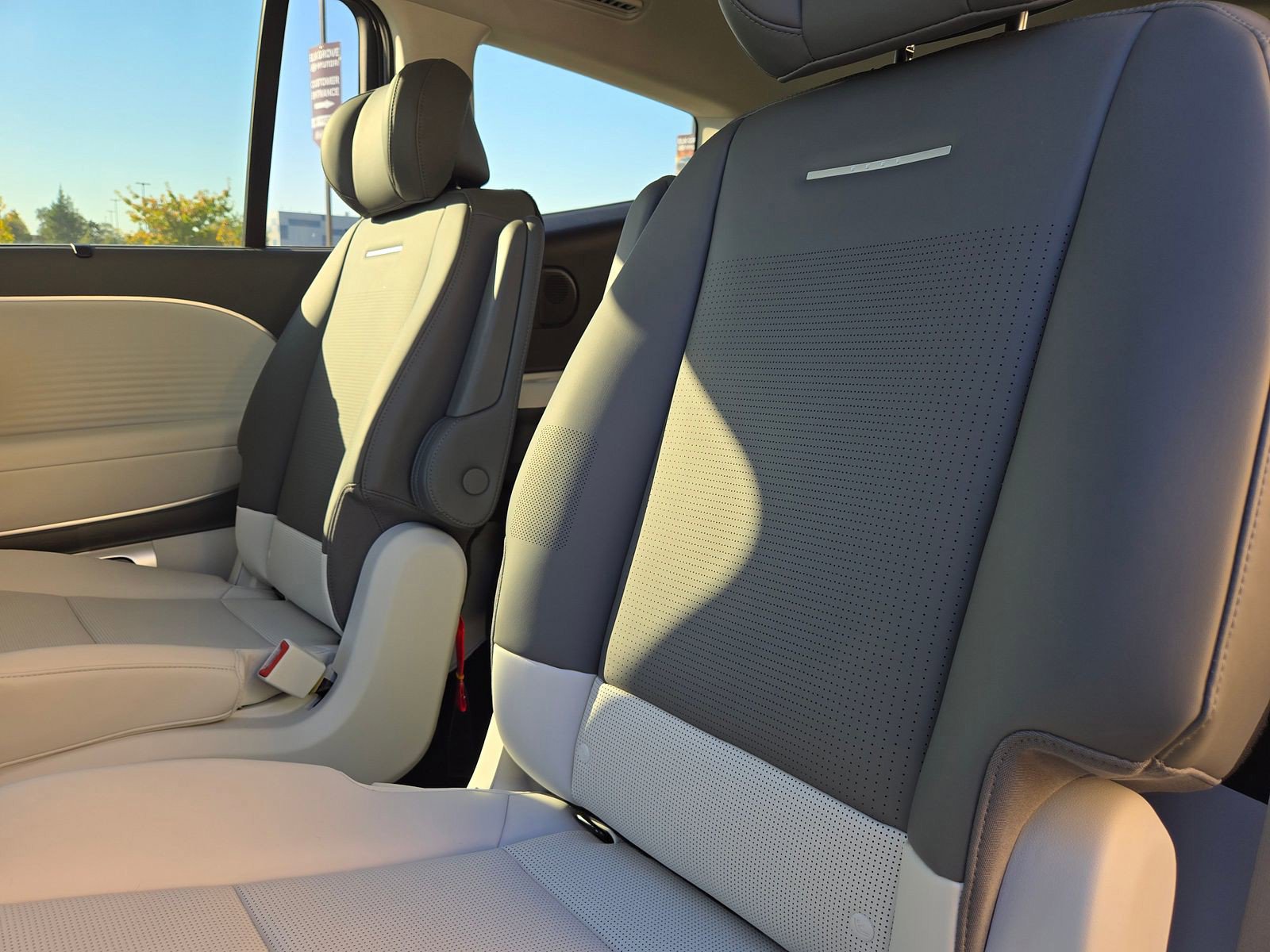 New 2026 Hyundai Ioniq 9 Limited image 11