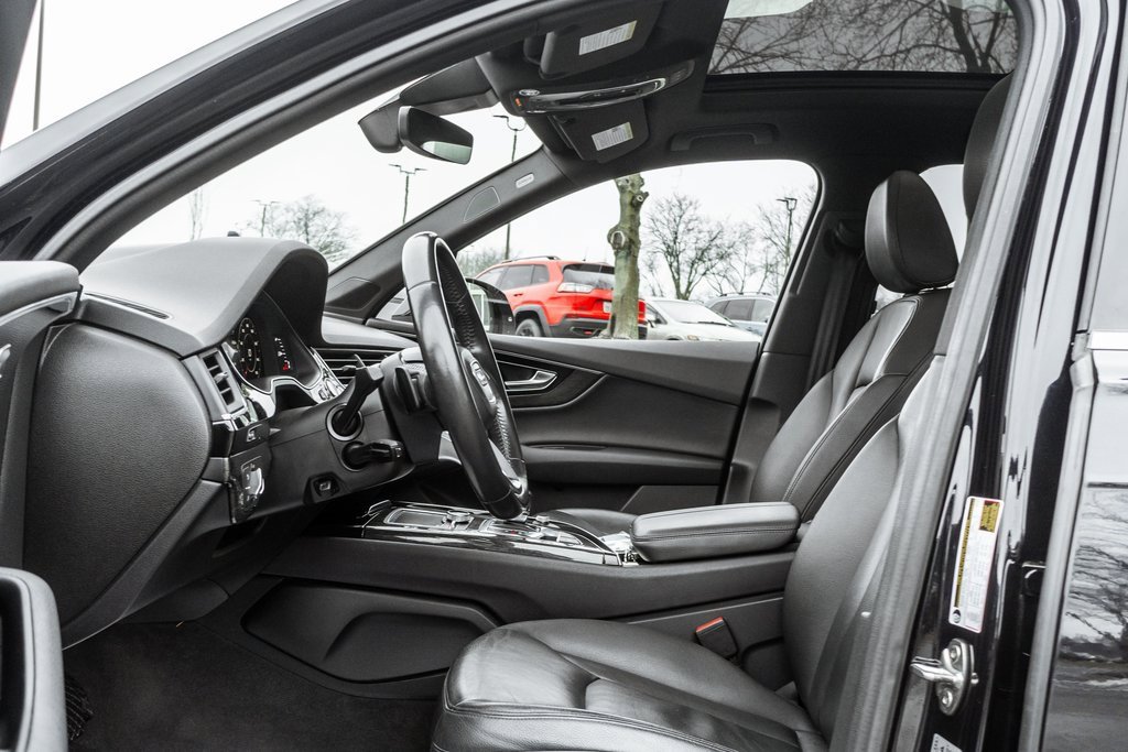 Used 2018 Audi Q7 3.0T Premium Plus w/ Premium Plus Package image 24