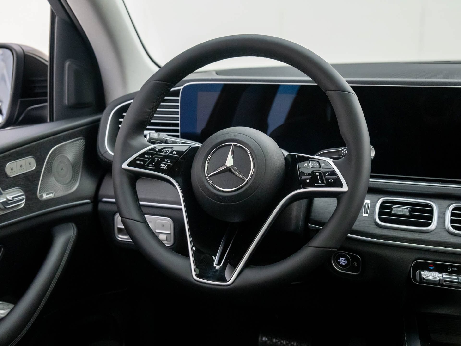 New 2026 Mercedes-Benz GLS 450 4MATIC image 11