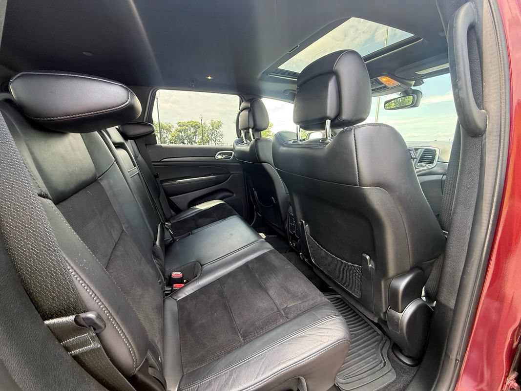 Used 2018 Jeep Grand Cherokee Altitude AWD/4WD image 10