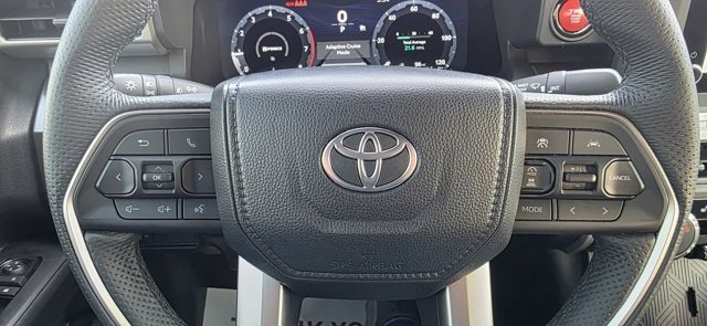 Used 2025 Toyota Tacoma SR5 image 18