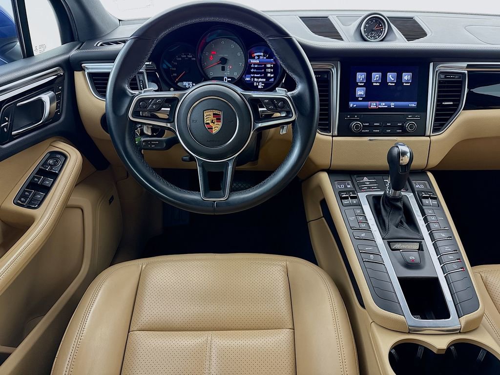 Certified 2018 Porsche Macan S AWD/4WD image 23