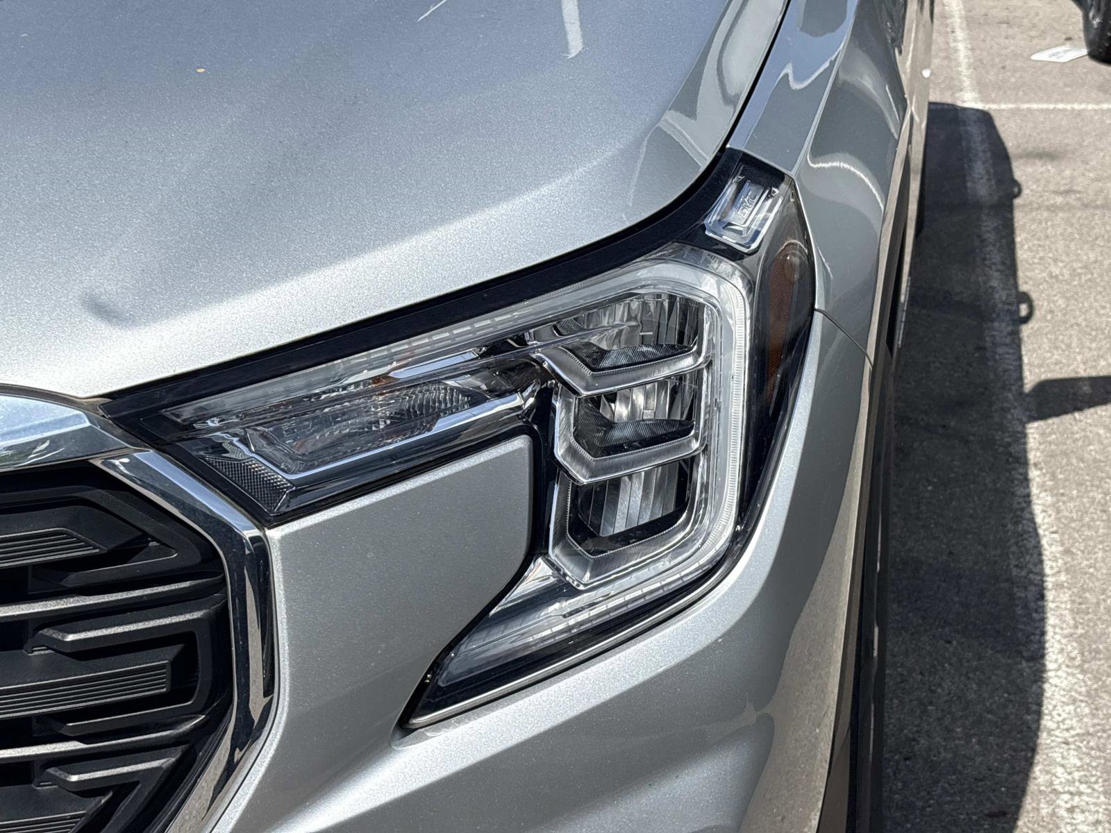 Certified 2022 GMC Terrain SLE w/ Driver Convenience Package AWD/4WD image 12