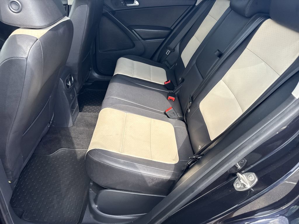 Used 2017 Volkswagen Tiguan S image 22