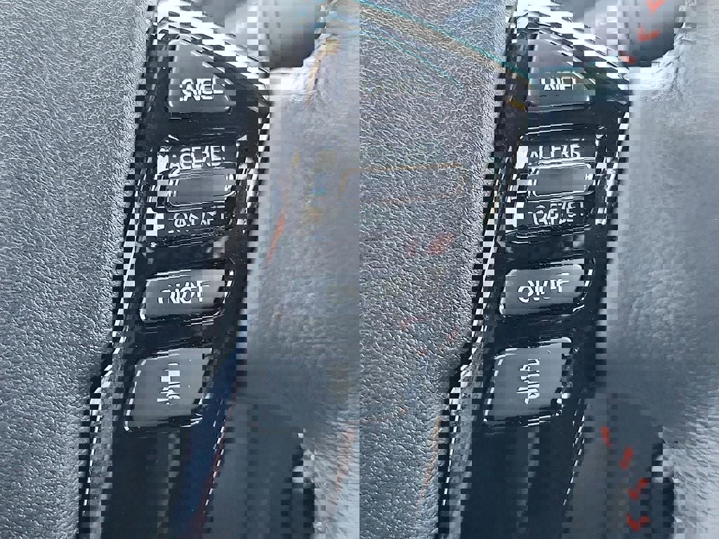 Used 2024 Nissan Frontier PRO-4X w/ Technology Package image 25