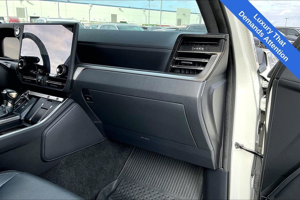 Used 2024 Lexus GX 550 image 21