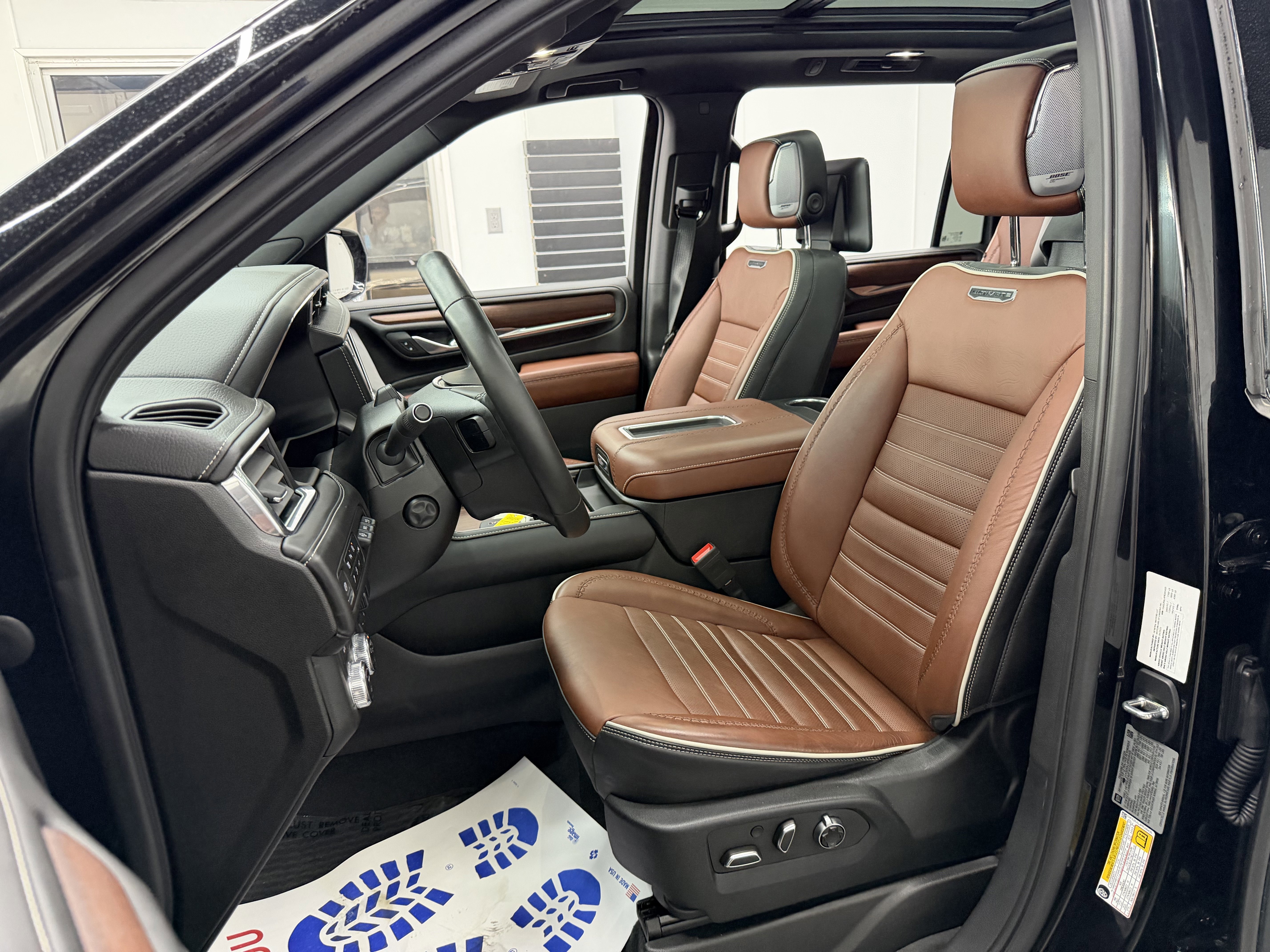 Used 2023 GMC Yukon XL Denali Ultimate w/ LPO, Floor Liner Package image 16