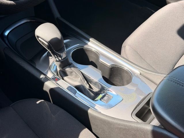 Used 2025 Chevrolet Malibu LT FWD image 18
