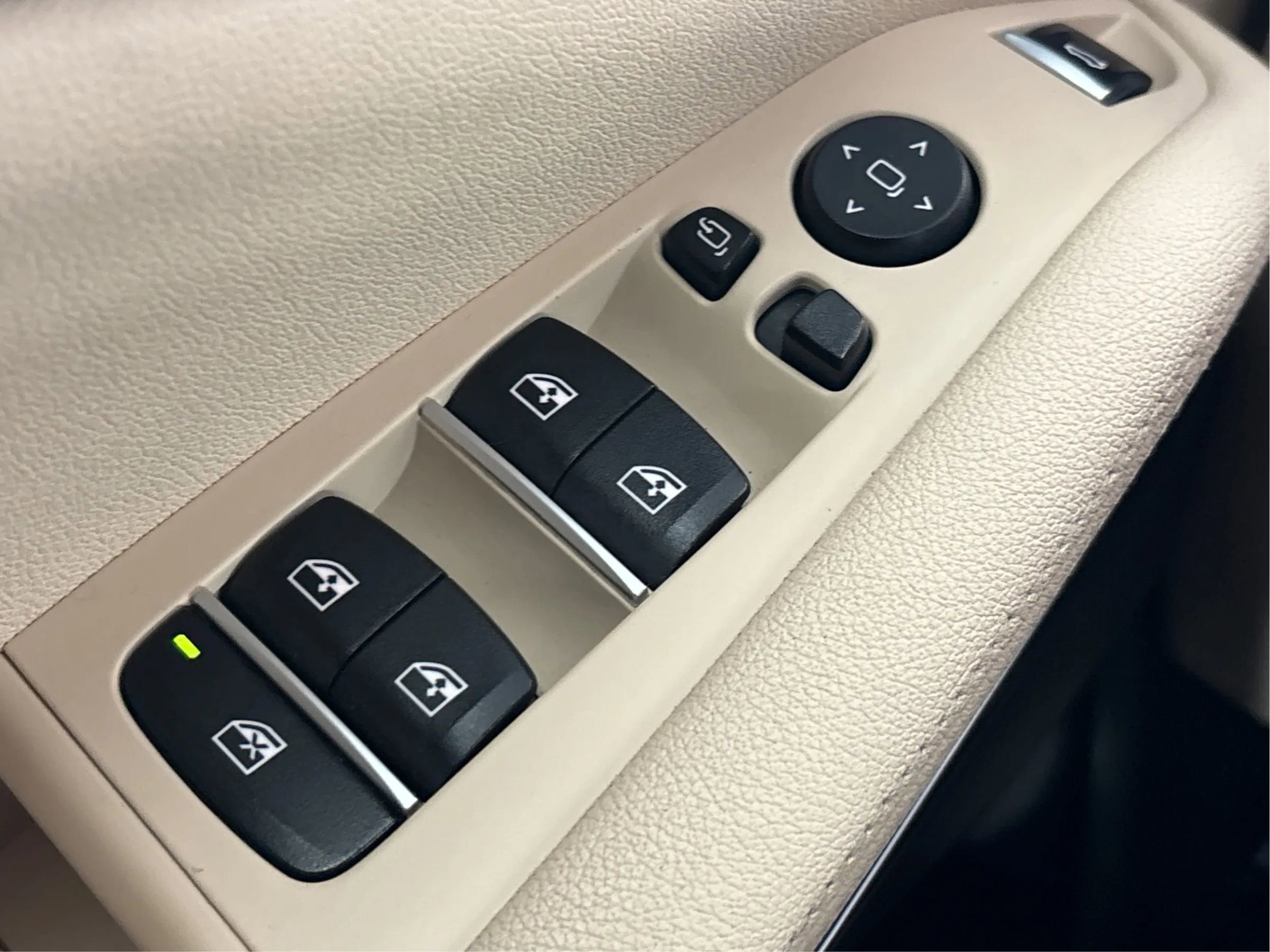 Used 2019 BMW X5 xDrive40i w/ Convenience Package image 41