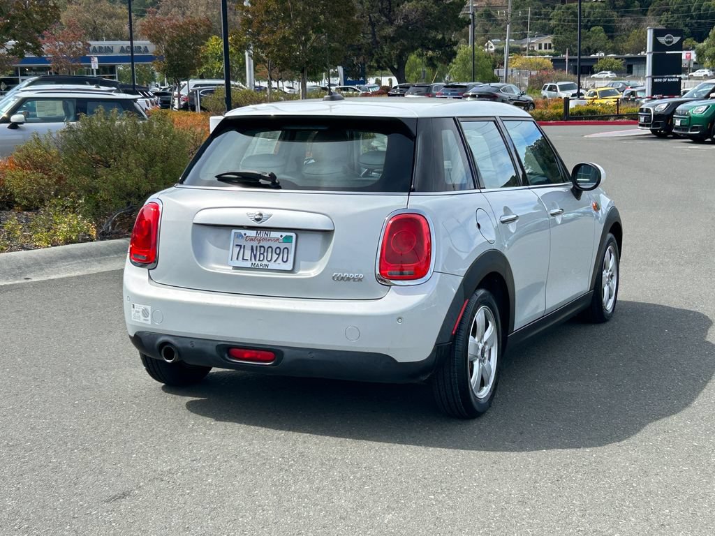 Used 2015 MINI Cooper 4-Door Hardtop FWD image 5