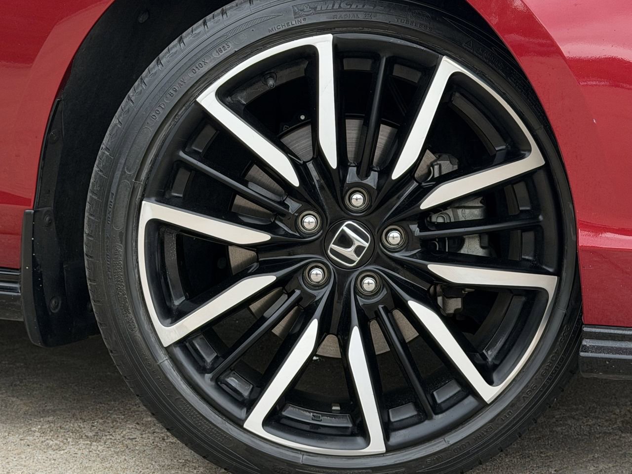 Used 2023 Honda Accord Touring image 10