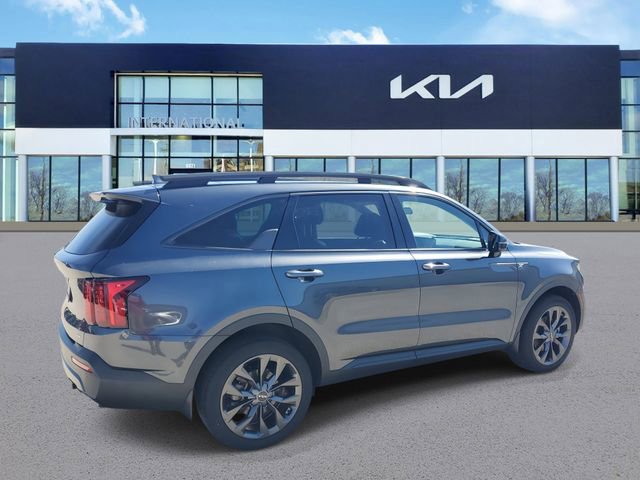 Used 2023 Kia Sorento X-Line EX image 3