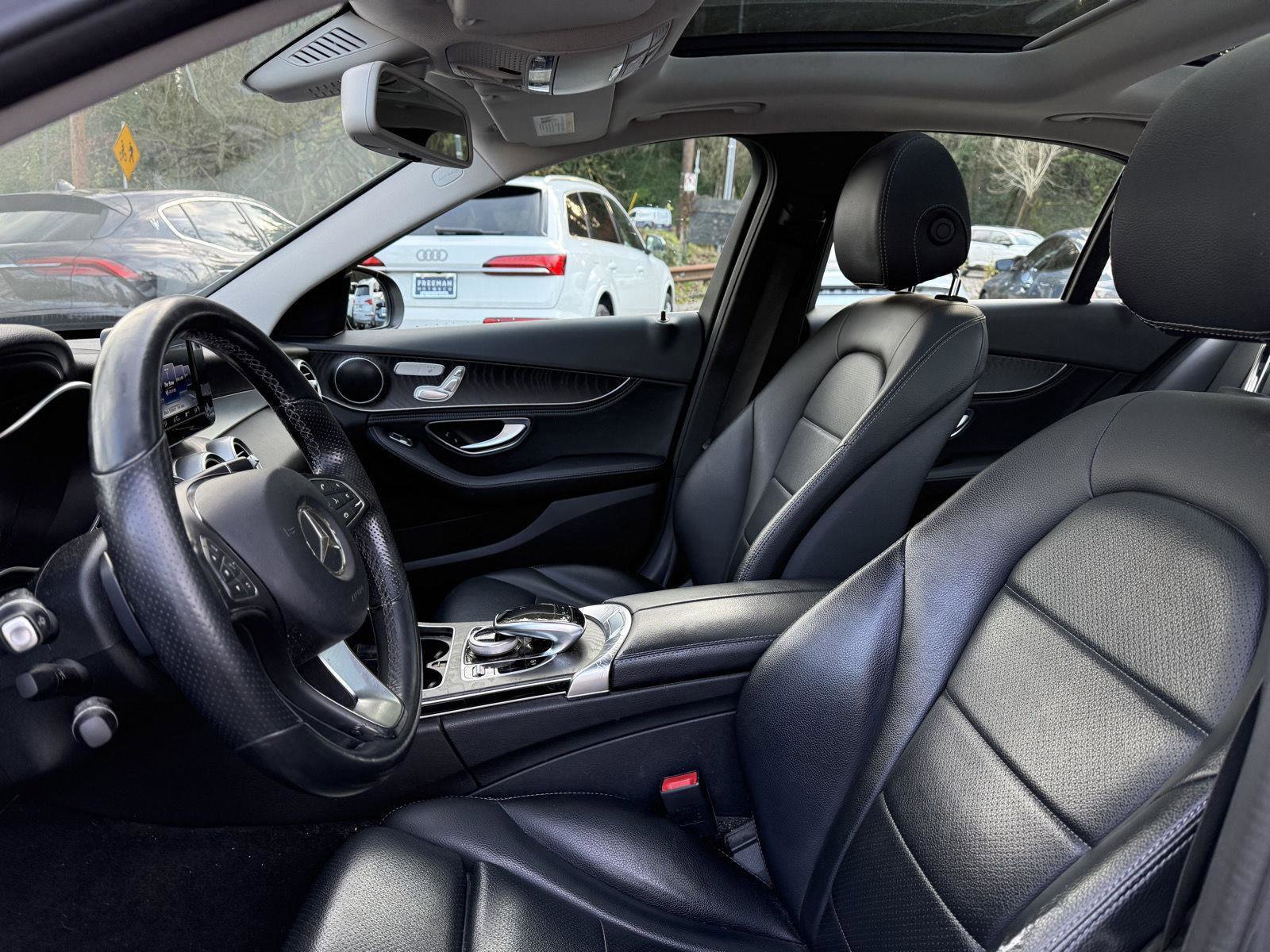 Used 2016 Mercedes-Benz C 300 Sport image 11