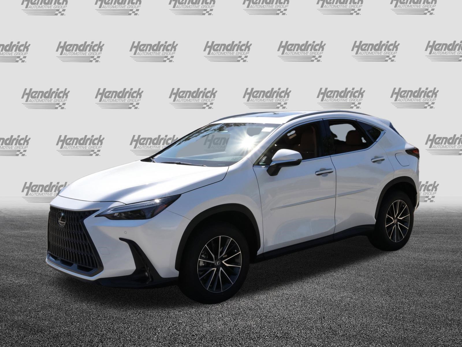 Used 2025 Lexus NX 250 FWD w/ Towing Package (2000 Lbs) image 5