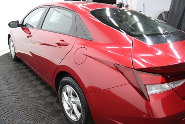 Used 2021 Hyundai Elantra SE w/ Cargo Package FWD image 8