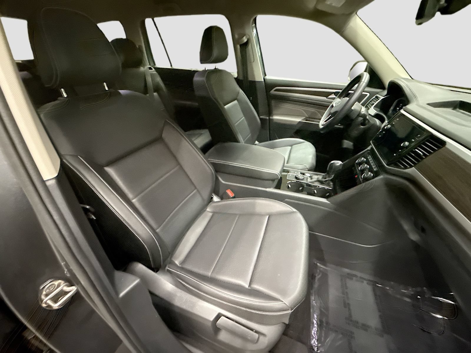 Used 2023 Volkswagen Atlas SE w/ Black Wheel Package AWD/4WD image 32