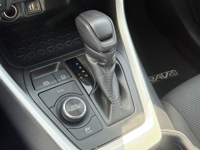 Certified 2025 Toyota RAV4 LE AWD/4WD image 22