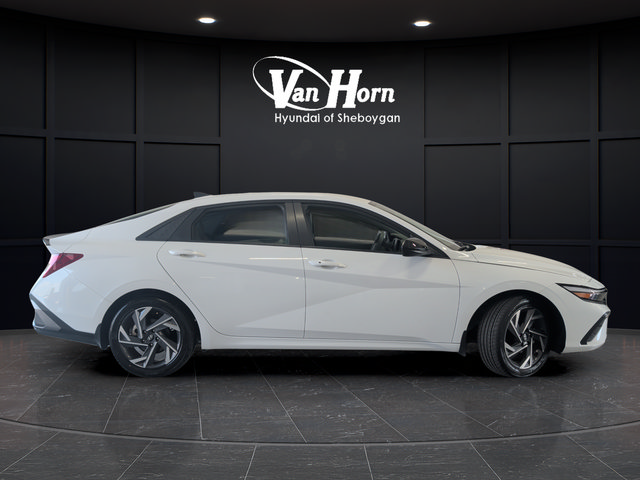 Certified 2025 Hyundai Elantra Sport FWD image 8