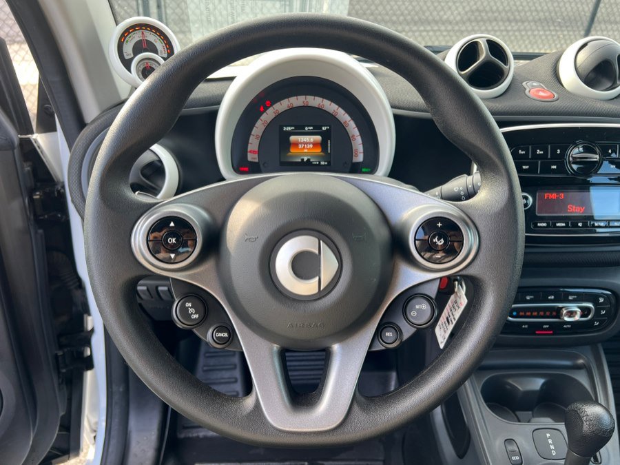 Used 2019 smart fortwo electric drive image 15