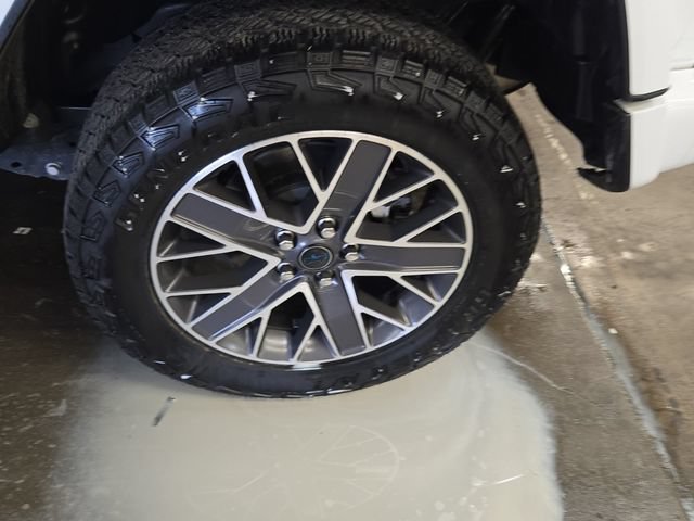 Used 2024 Jeep Wrangler High Altitude AWD/4WD image 18