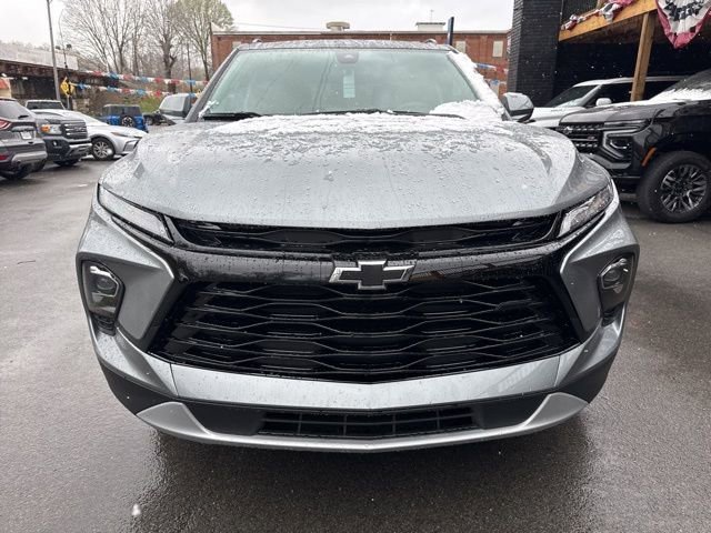 New 2026 Chevrolet Blazer LT w/ LPO, Black Sport Package image 4