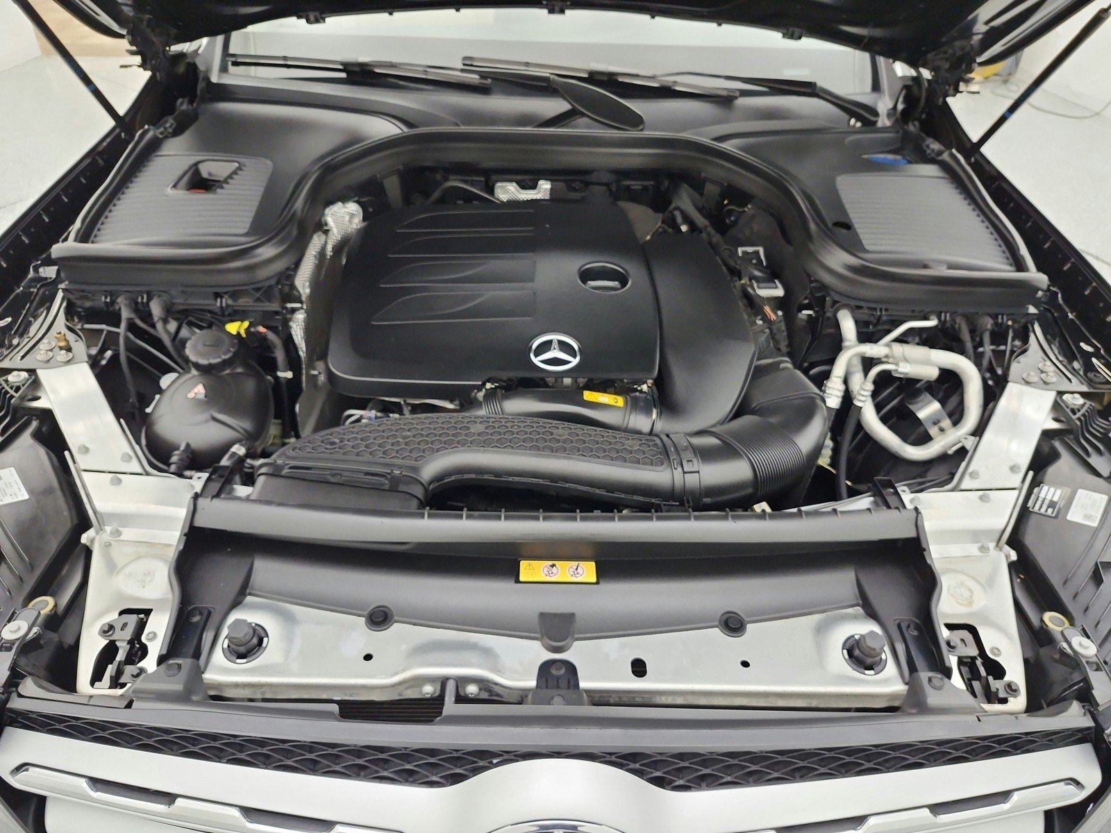 Used 2022 Mercedes-Benz GLC 300 image 17