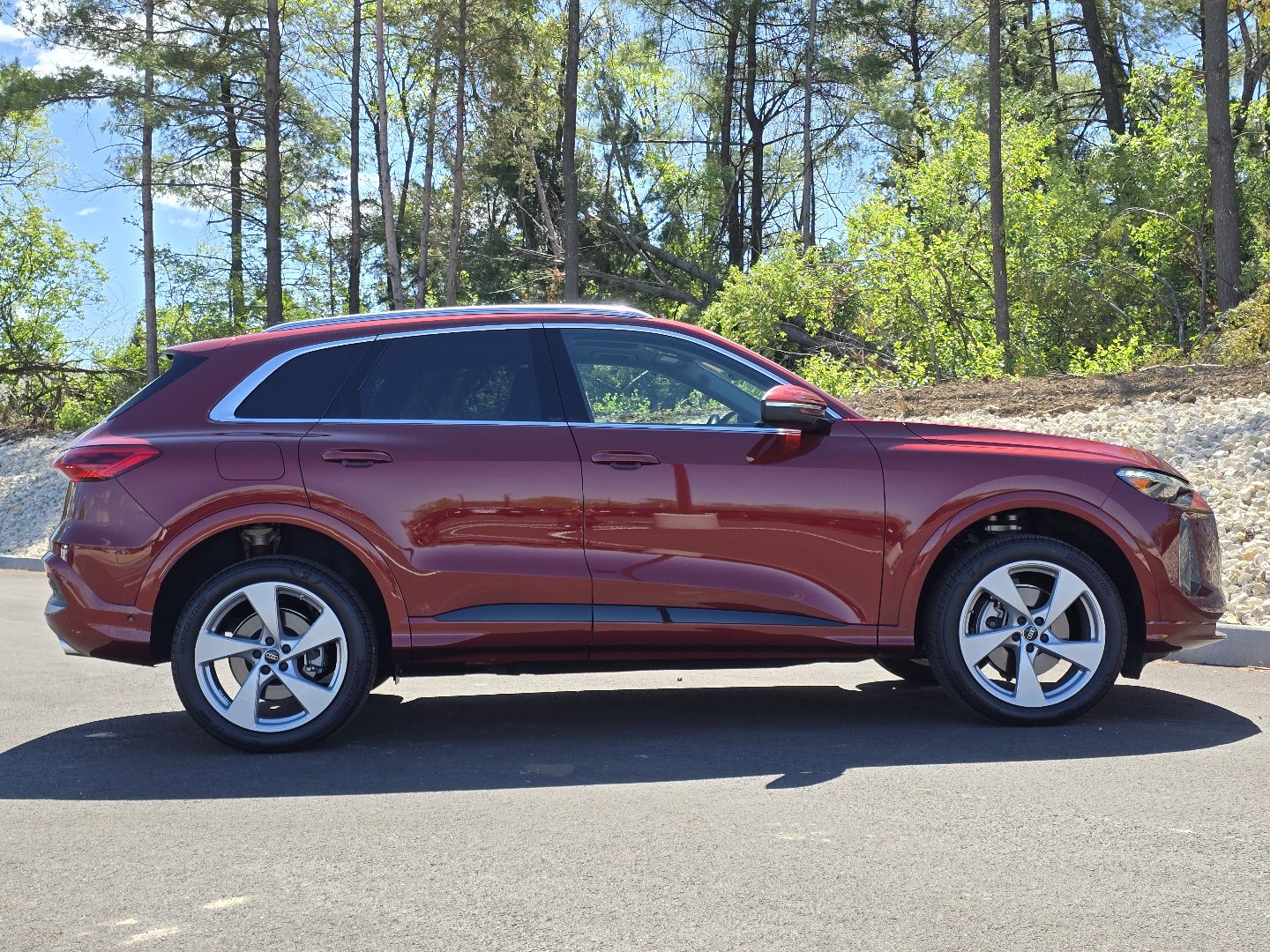 Used 2025 Audi Q5 Premium Plus w/ Premium Plus AWD/4WD image 28