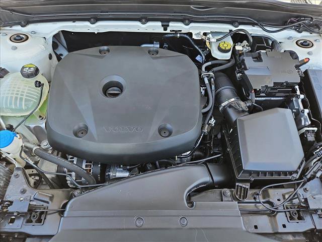 Used 2019 Volvo XC40 T5 R-Design AWD/4WD image 23