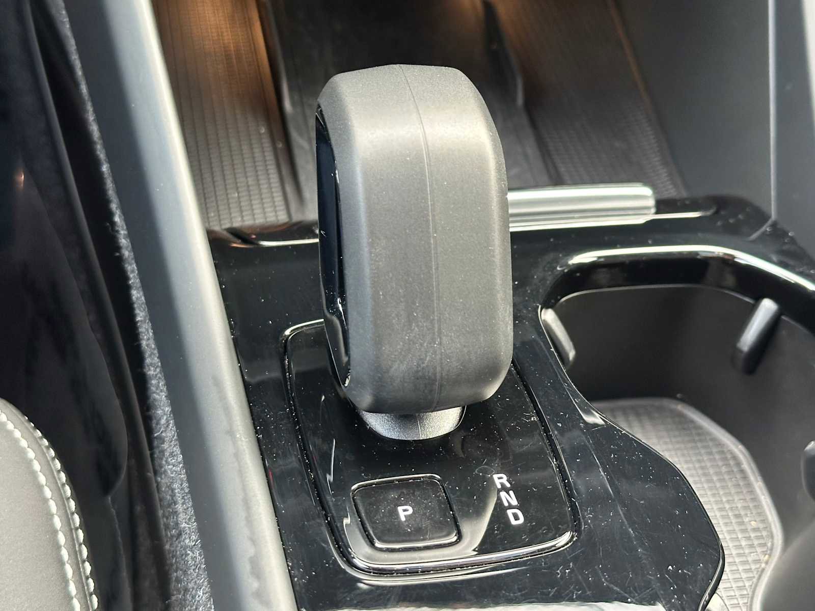 Used 2023 Volvo XC40 Recharge Plus image 31