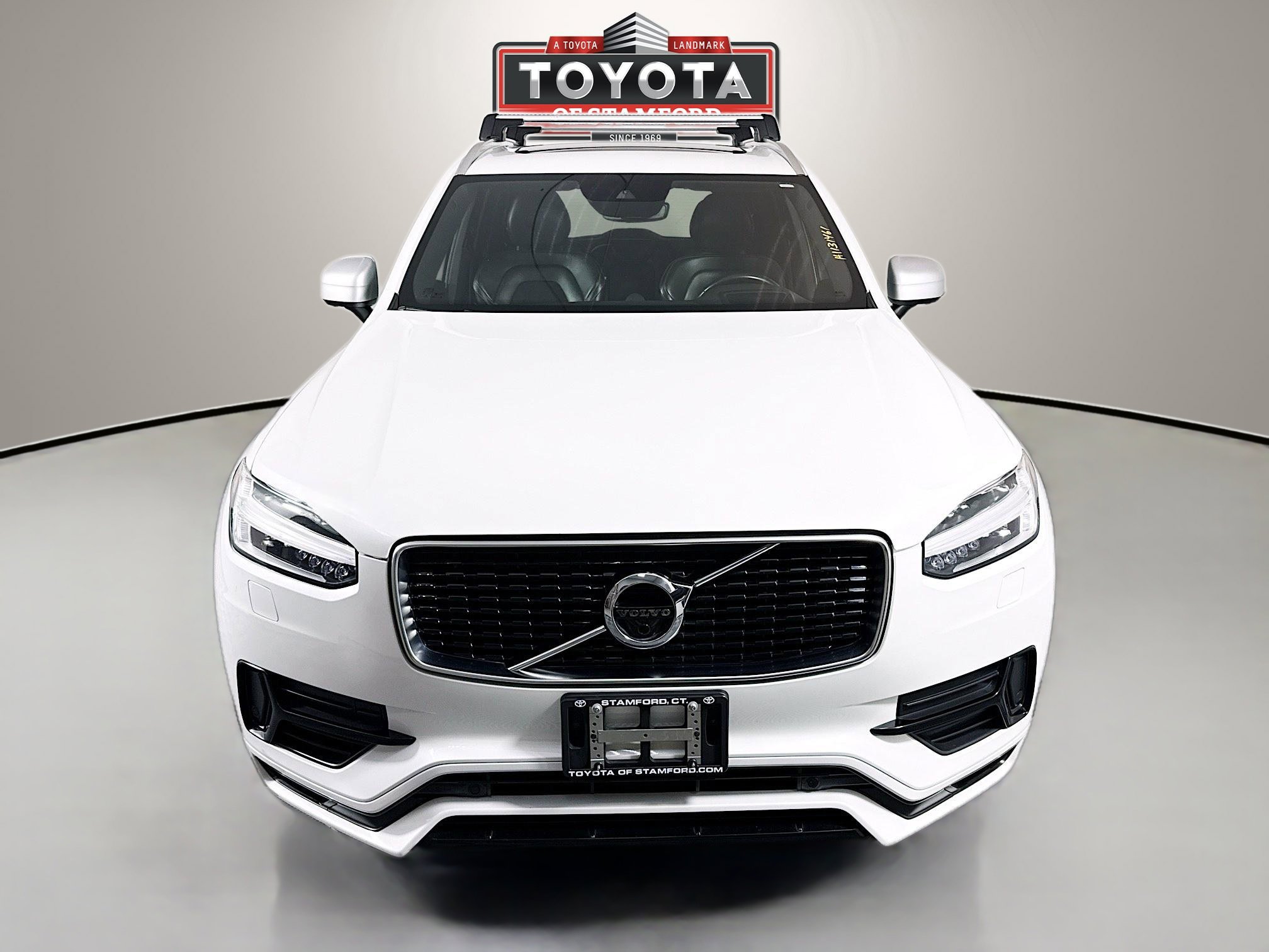 Used 2017 Volvo XC90 T8 R-Design w/ Vision Package image 2