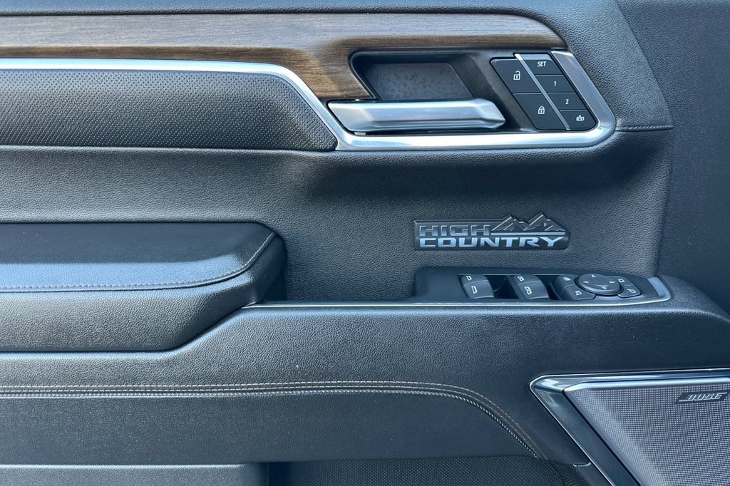 Used 2024 Chevrolet Silverado 1500 High Country w/ Technology Package AWD/4WD image 14