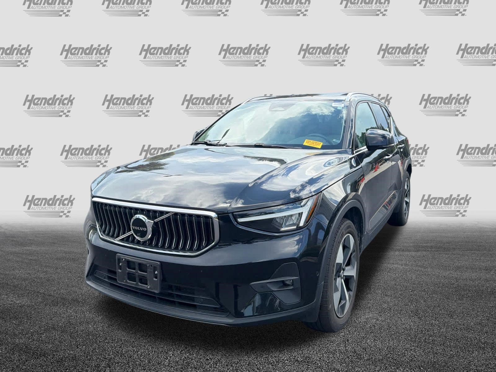 Used 2023 Volvo XC40 B5 Ultimate w/ Climate Package AWD/4WD image 7