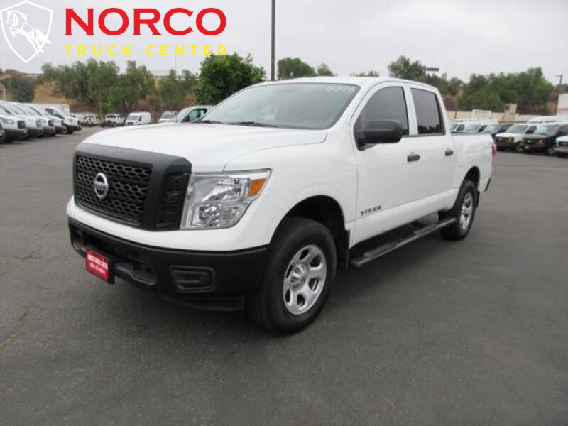 Used 2017 Nissan Titan S RWD image 2