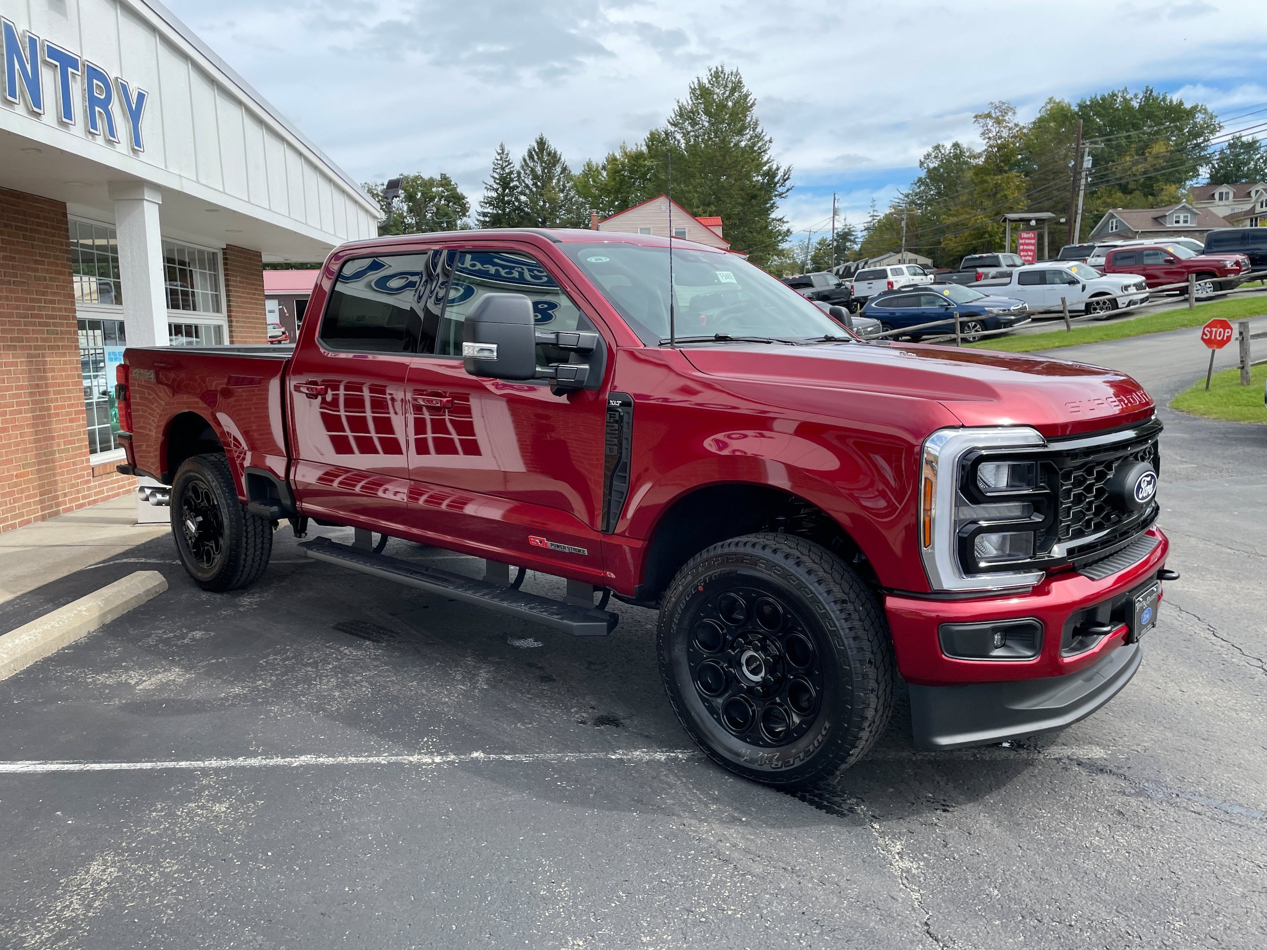 New 2027 Ford F250 XLT w/ XLT Premium Package AWD/4WD image 14