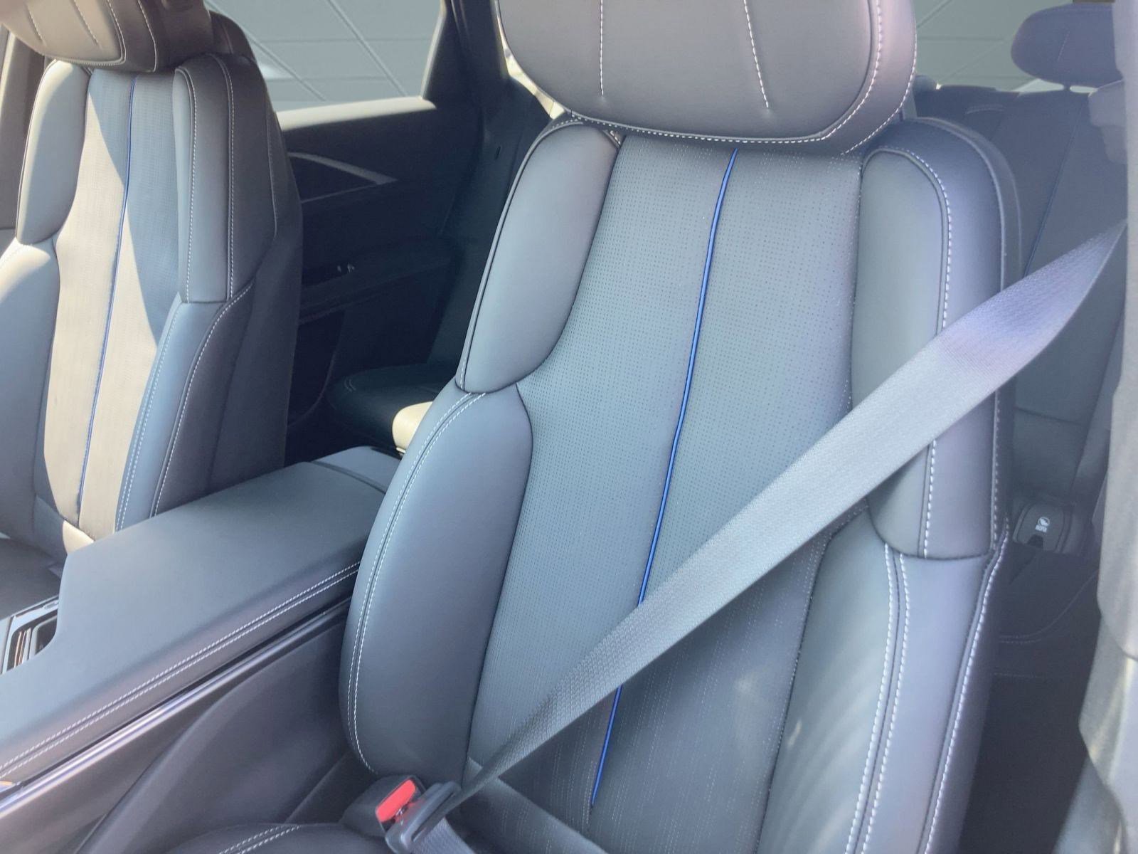 New 2026 Cadillac Lyriq Luxury image 20