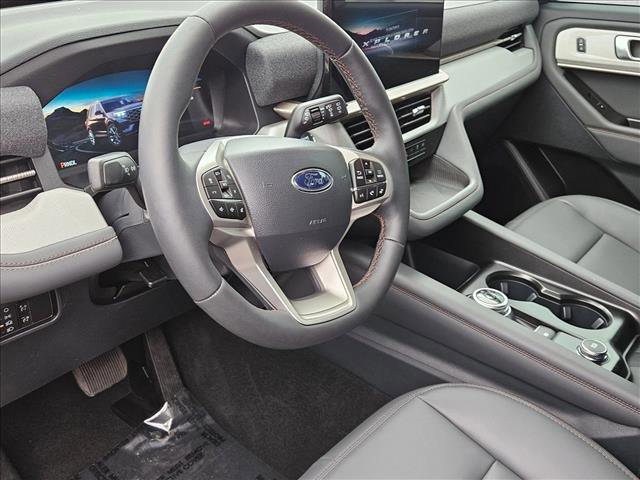 New 2026 Ford Explorer Active w/ Active Comfort Package video 3
