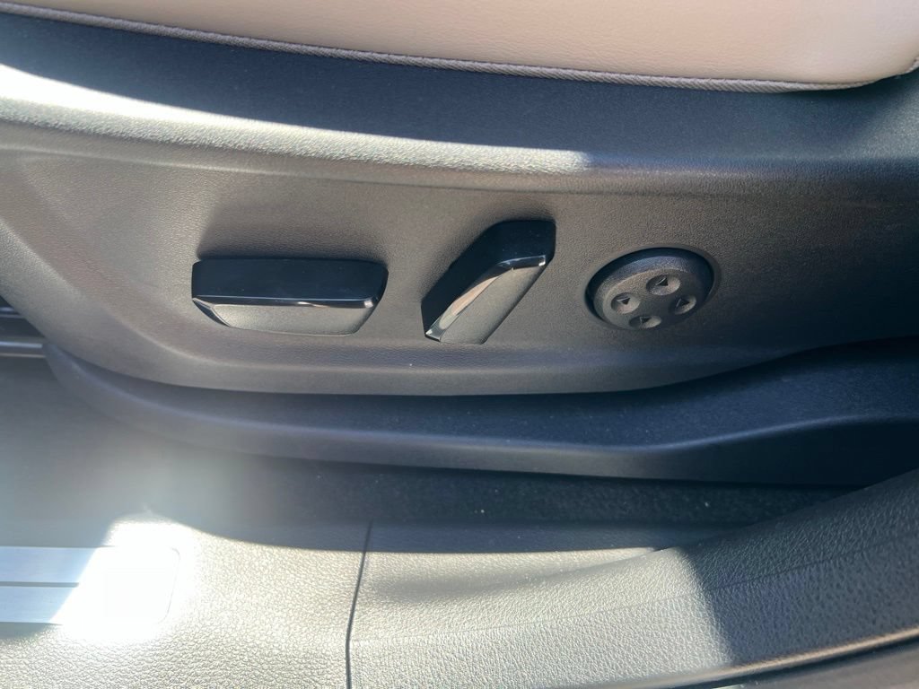 Used 2024 Nissan Ariya AWD image 54