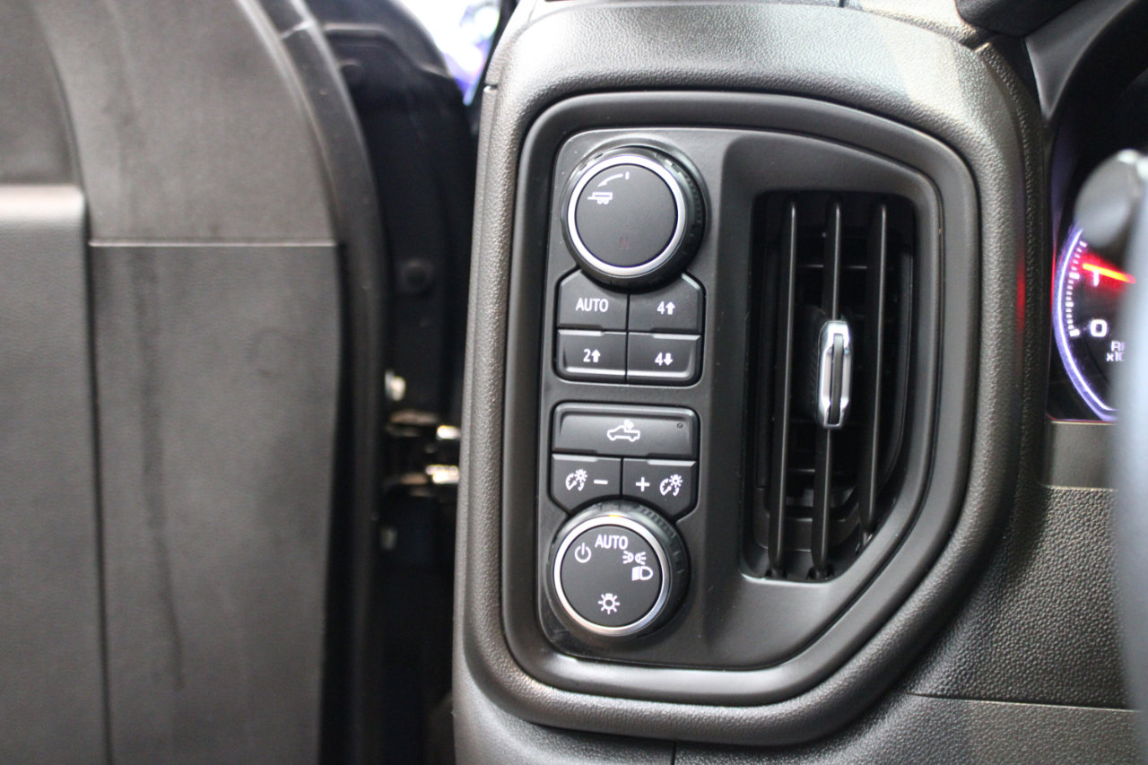 Used 2019 Chevrolet Silverado 1500 Custom Trail Boss w/ Custom Convenience Package image 19