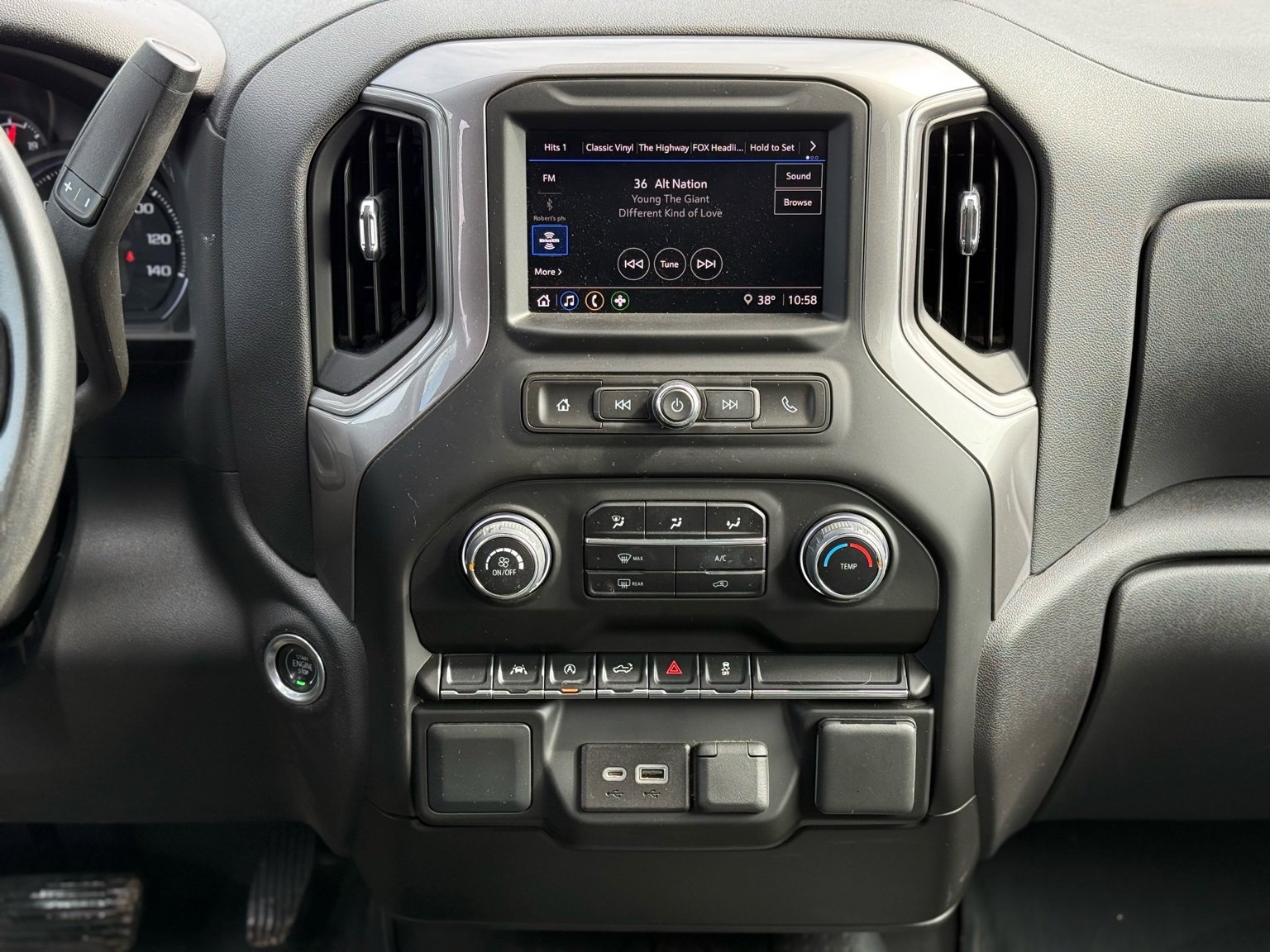 Used 2023 Chevrolet Silverado 1500 Custom image 17