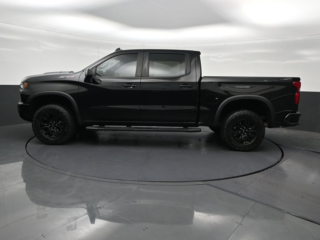 Used 2023 Chevrolet Silverado 1500 ZR2 w/ Technology Package AWD/4WD image 2