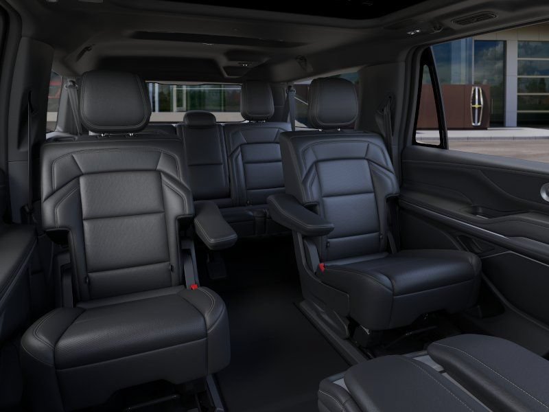New 2026 Lincoln Navigator L Reserve w/ Jet Appearance Package AWD/4WD image 11