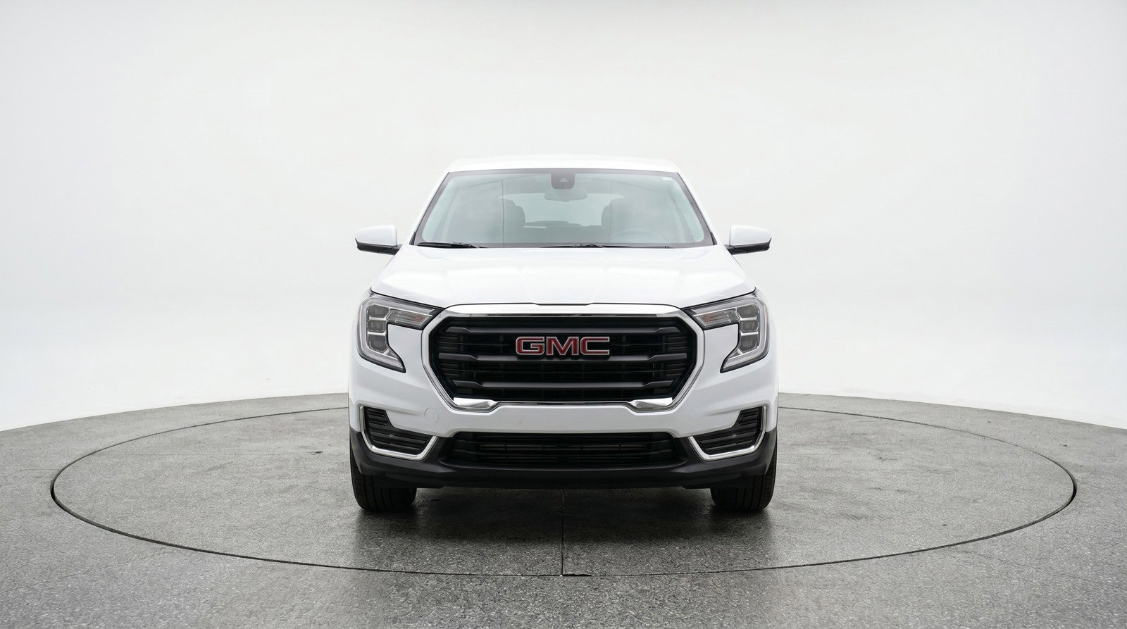 Used 2024 GMC Terrain SLE FWD image 2
