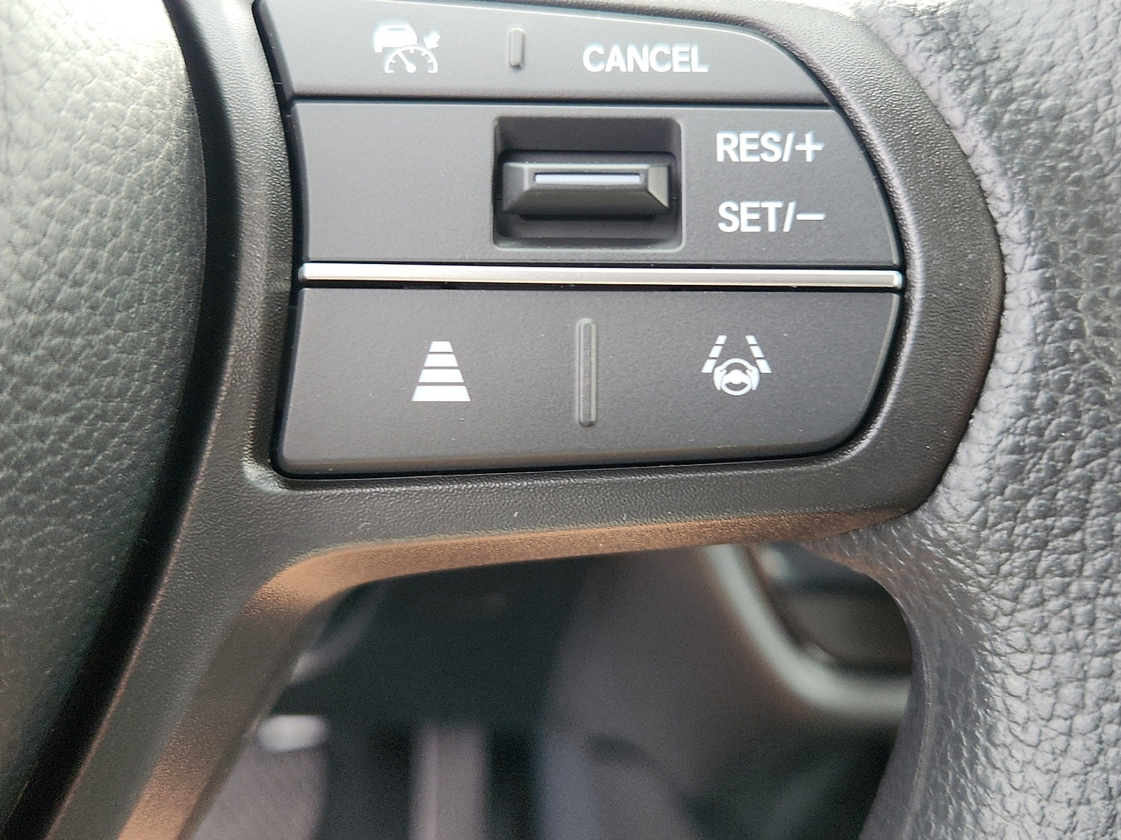 New 2026 Honda HR-V LX image 15