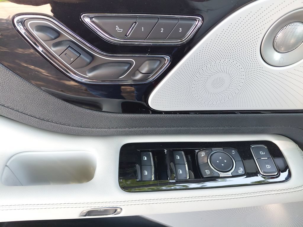 New 2026 Lincoln Aviator Reserve w/ Luxury Package AWD/4WD image 14