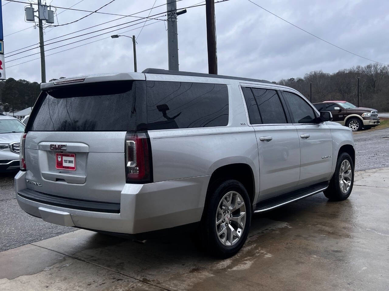 Used 2015 GMC Yukon XL SLT w/ Open Road Package image 6