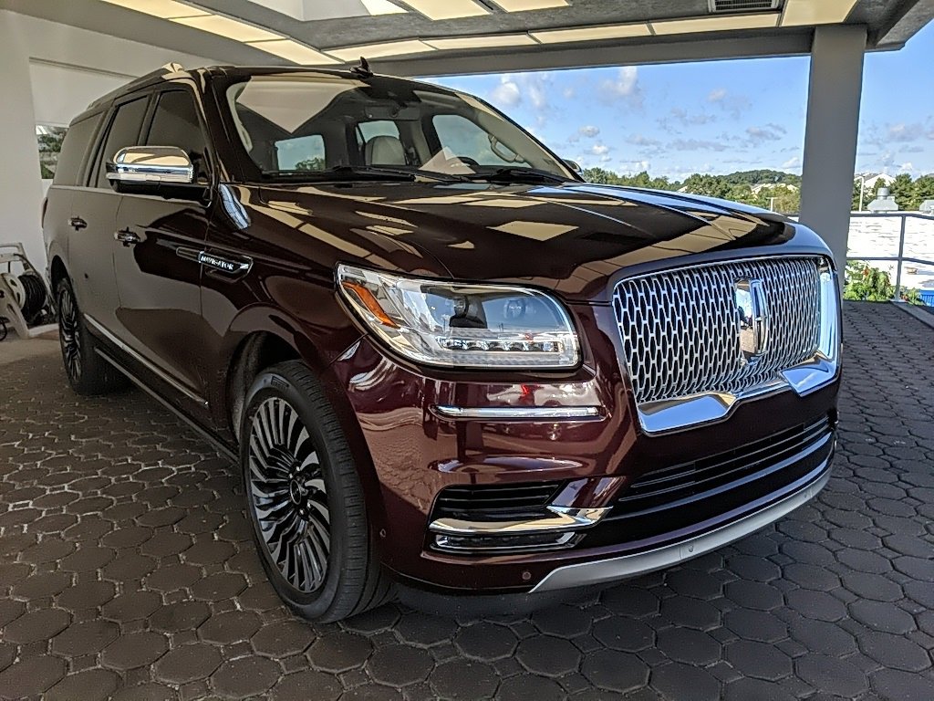 Used 2019 Lincoln Navigator L Black Label w/ Cargo Package image 3